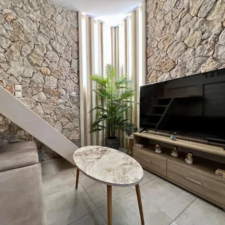 Casa Sym פליראקי