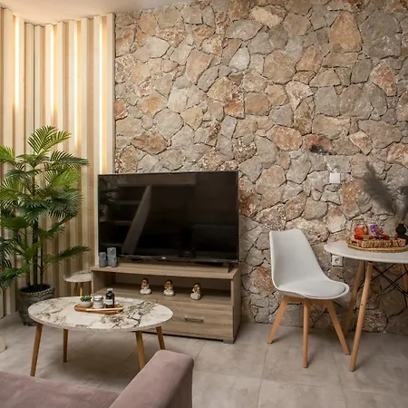 Casa Sym דירה פליראקי