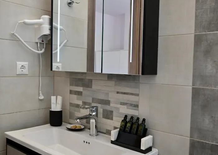 Casa Sym * 法里拉基