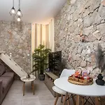 Casa Sym 아파트 팔리라키